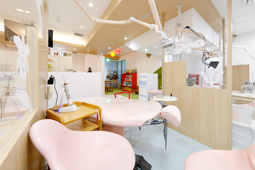 医療法人社団 とくなが小児歯科クリニック - レオ - 『診察室』